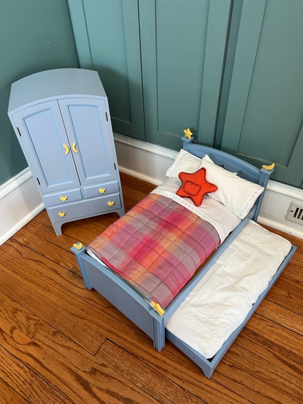 American Girl of Today Blue Moon and Stars Bedroom Set